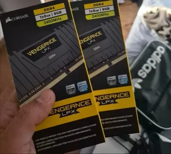 2x Memoria ram Corsair 8gb DDR4