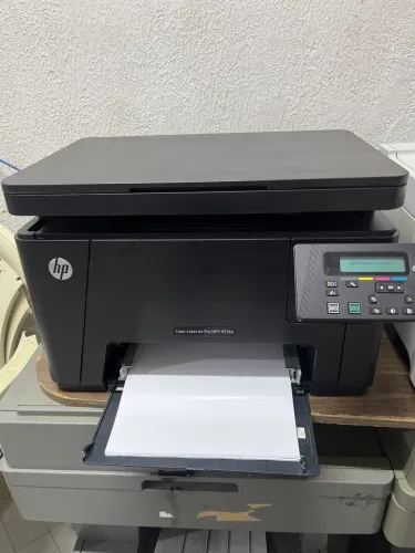 Vende-Se impressora Hp Color LaserJet Pro MFP M176n