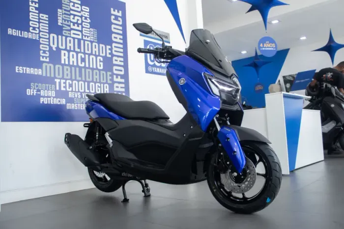 NMAX Connected 160 ABS.
