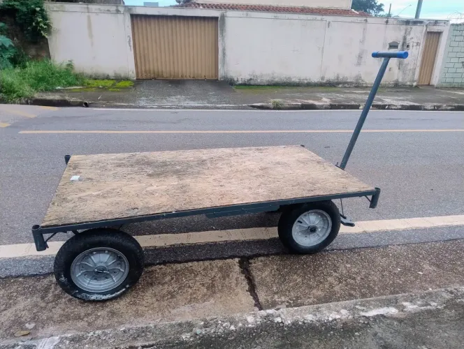 Vendo carrinho de carga