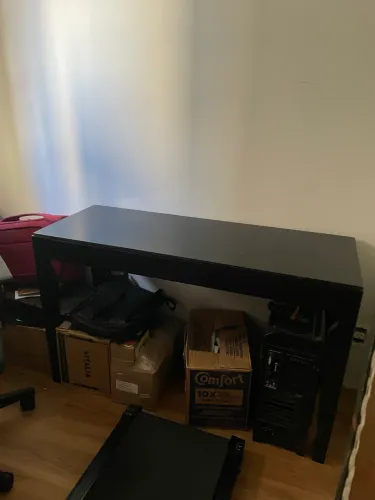 Mesa Aparador Preto Tok&Stok com vidro preto