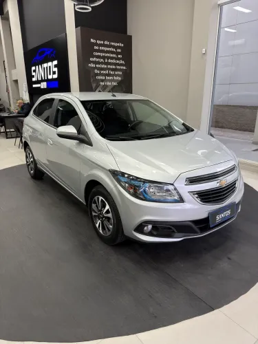 Chevrolet Onix Hatch LTZ 1.4 8V Flex Power Aut. 4P 2016