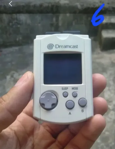 DREAMCAST VMU N°6 de dreamcast branquinho funcionando perfeitamente.