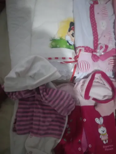 Lote de bebê menina 