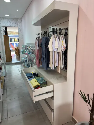 Móvel Expositor Universal Para Com Gavetas Planejado Semi Novo Com Gavetas