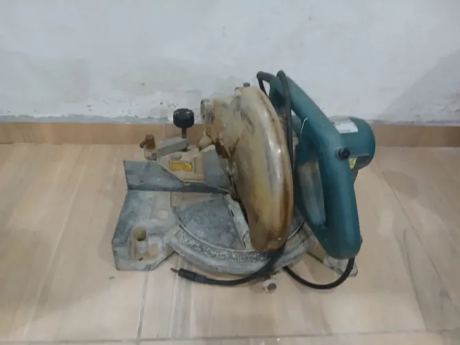 Vendo serra de esquadria eletrica