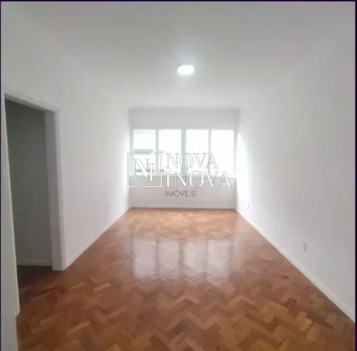 Apartamento - / Residencial / Copacabana