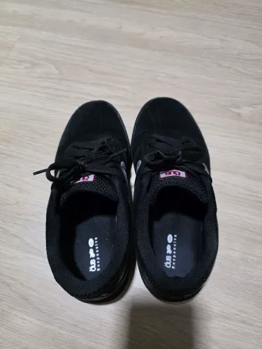 Tenis