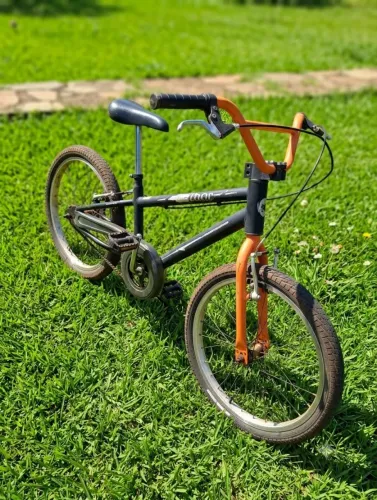 Bicicleta de criança - cartão em 10x de 22 reais