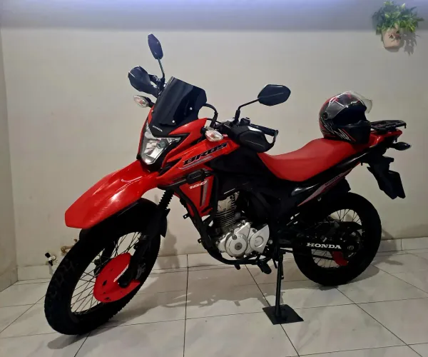 Moto em terreno na região do maiobao 
