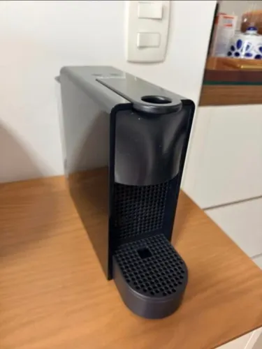 Máquina de café Nespresso + Aeroccino