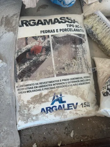Argamassa ACIII branca