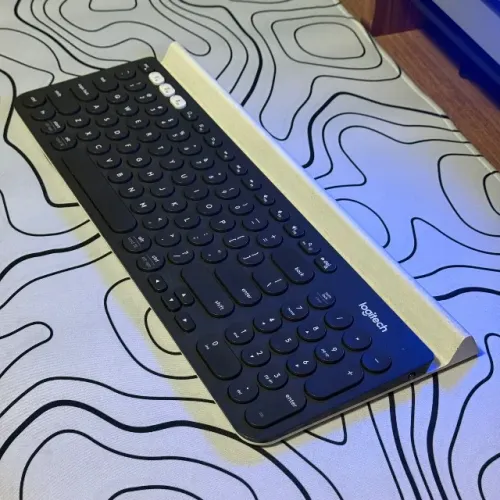 Logitech K780 Multi-Device | Teclado Sem Fio | Perfeito para Setup Produtivo