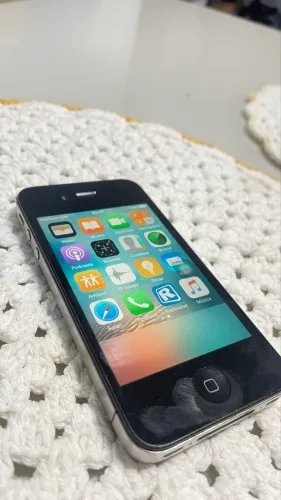 iPhone 4s + caixa de som