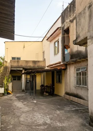 VENDO CASA ESPAÇOSA NO SIDERLÂNDIA VR