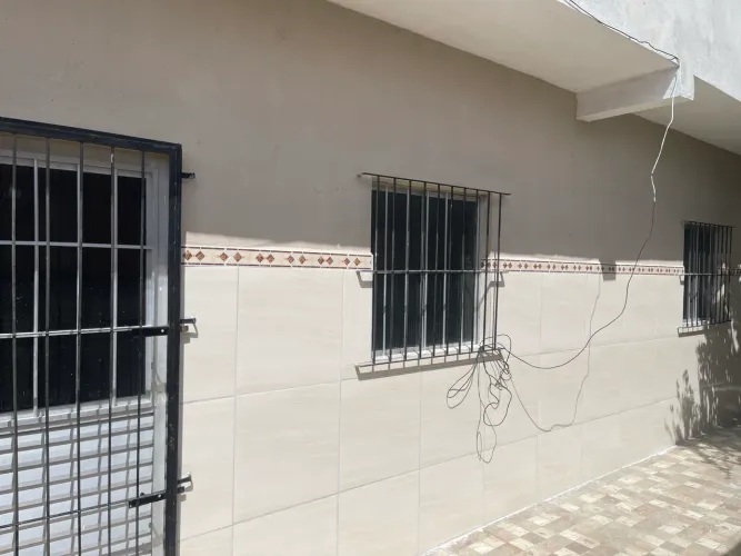 Casa Jordão baixo ( chama no WhatsApp) 