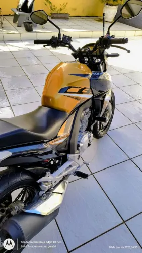 Twister 250 DOURADA COM PRETO