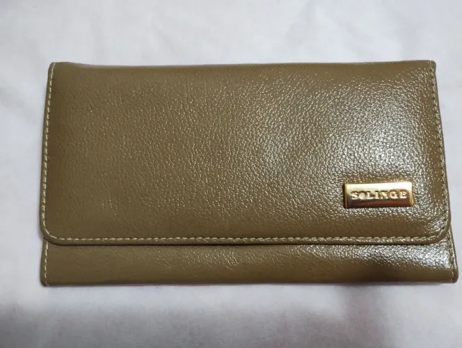 Carteira de couro legítimo - usada, em ótimo estado