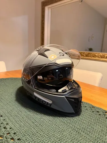 Capacete Moto Race Tech Tam 56 com Viseira de Sol - Usado Uma Vez