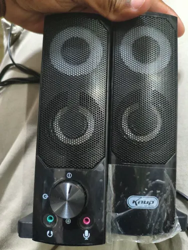 Caixa de som, pra Pc, vídeo game ou escutar música, conectar no cll