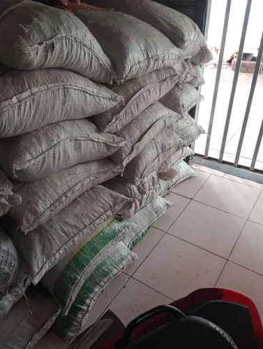 Vendo esterco de gado