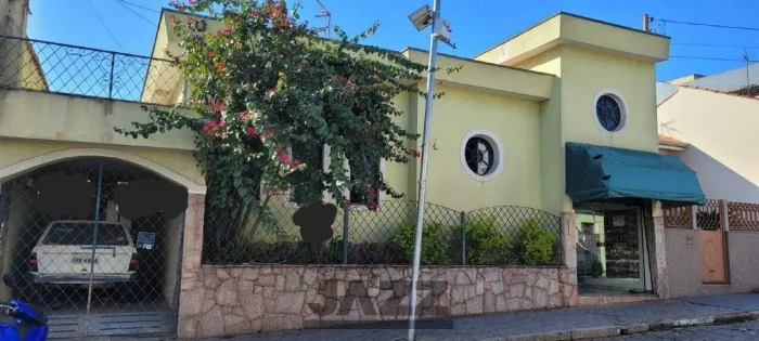 Casa Terrea à venda no Centro de Atibaia