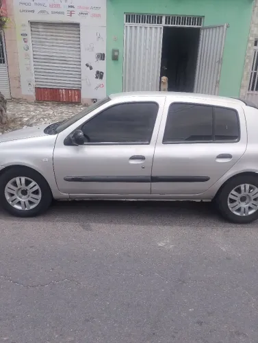 Renault Clio Authentique 1.0 8V 3P 2022