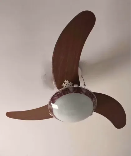 3 ventiladores de teto