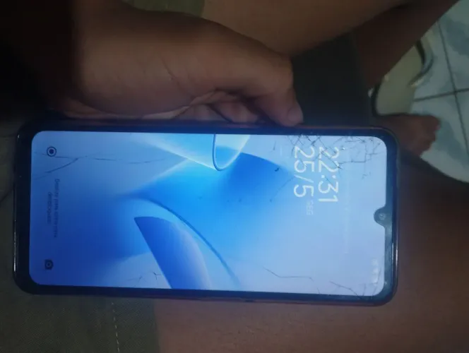 REDMI 14 C  SÓ ESTÁ COM TELA QUEBRADA POR ISSO TÁ SAINDO BARATO