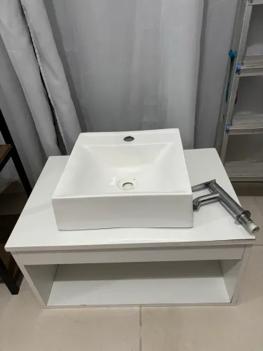Vendo balcão+cuba+torneira