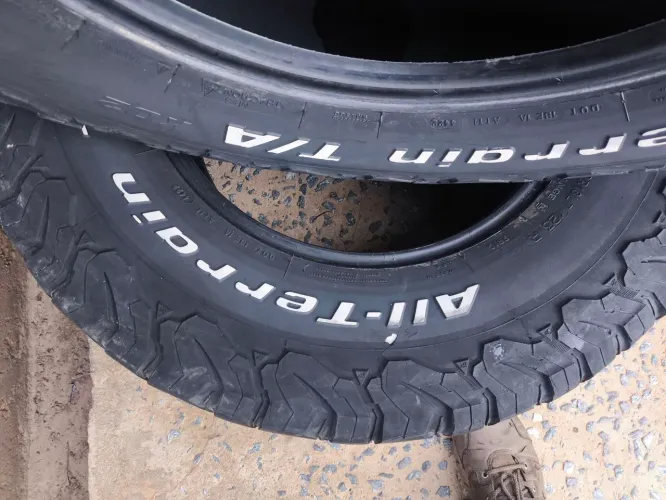 Pneu bfgodrich 35/12.5 aro 18 pneu camionete