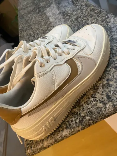 Nike Air Force 1 PLT.AF.ORM Feminino