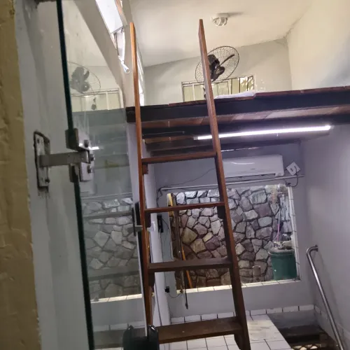 2 em 1 Alugo( kitnet) com sala comecial, em campo grande , galeria da sorveteria bacana