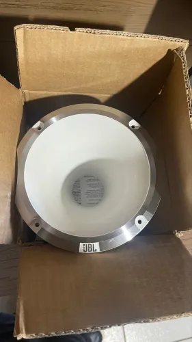 Corneta Jbl Trio na caixa nova