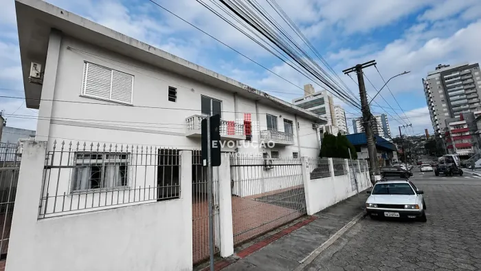 Apartamento 3 Quartos com 1 Suíte e 104m² - Kobrasol