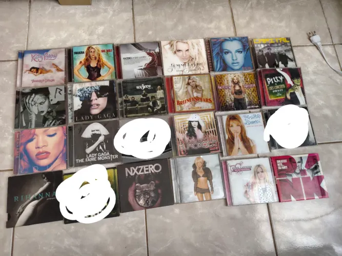 ?Lote Com 21 CDs / Pop, Pop Rock e Rock / Anos 2000 (Avulso ou Lote)