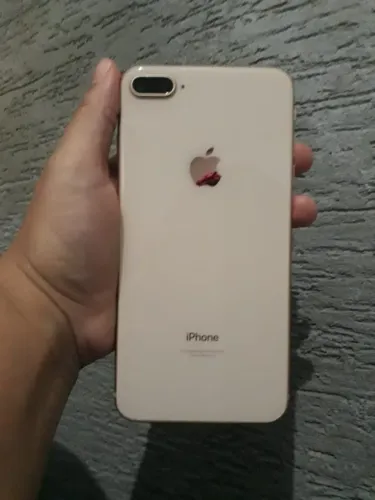 Vendo IPhone 8 Plus rose 