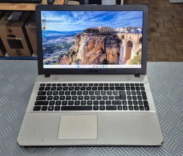 Notebook Asus
