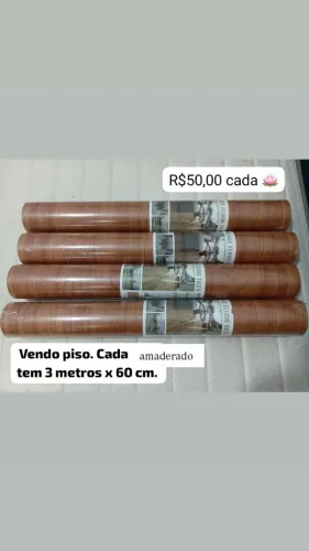Piso amaderado. ROLOS com 3m x 60cm cada. Novo.
