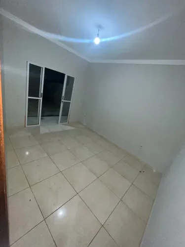 Casa para Alugar na Praia da Baleia 3 Quartos, Quintal e Garagem