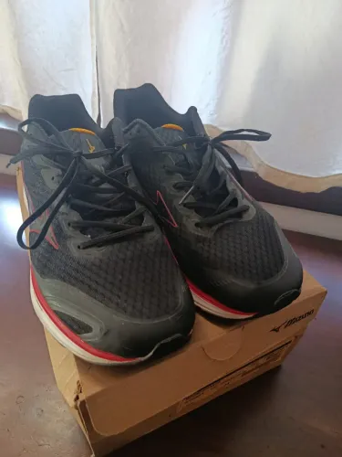 Tenis mizuno 44 original