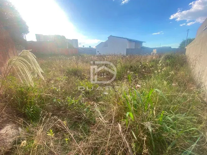 Lote em bairro Vila Jaiara, próximo a Igreja Nossa Senhora de Fátima
