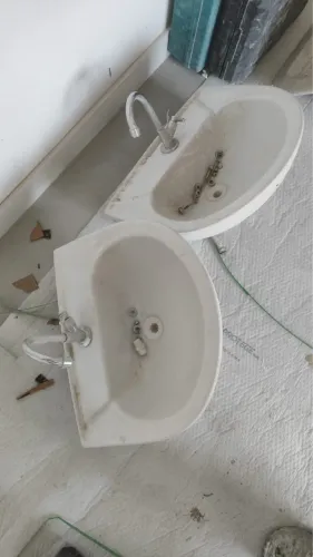 Lavatório cerâmica+ válvula + torneira 