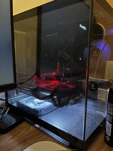 PC Gamer | i7-8700K | RTX 5060 8GB | 16GB RAM | Gabinete Aquário