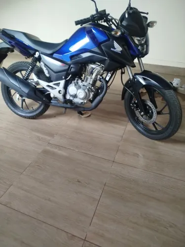 Fan 160 2025 azul 2300km