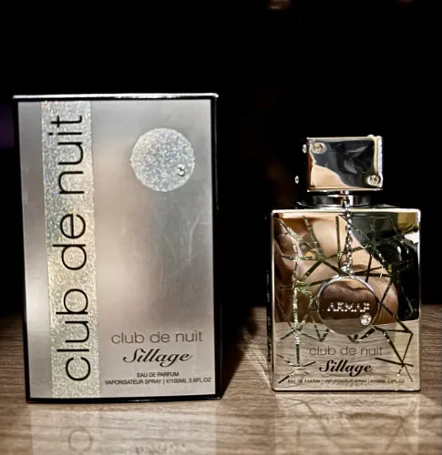 Club de Nuit Sillage