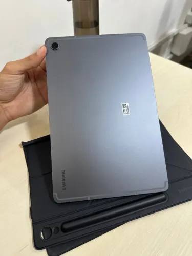 Samsung Galaxy Tab S10 Lite 128GB + Capa e Teclado | Novíssimo