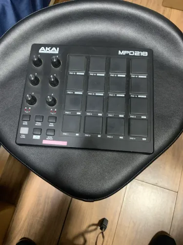 Akai MPD218