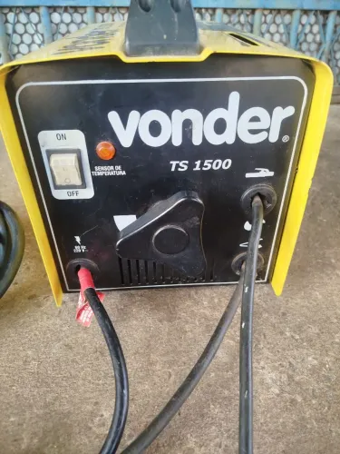 Máquina de solda VONDER semi nova TS 1500