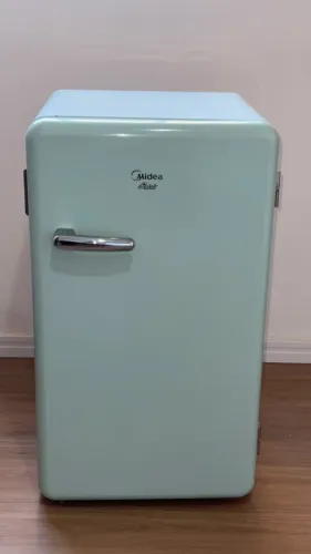 Frigobar Midea Retrô Verde água - Seminovo